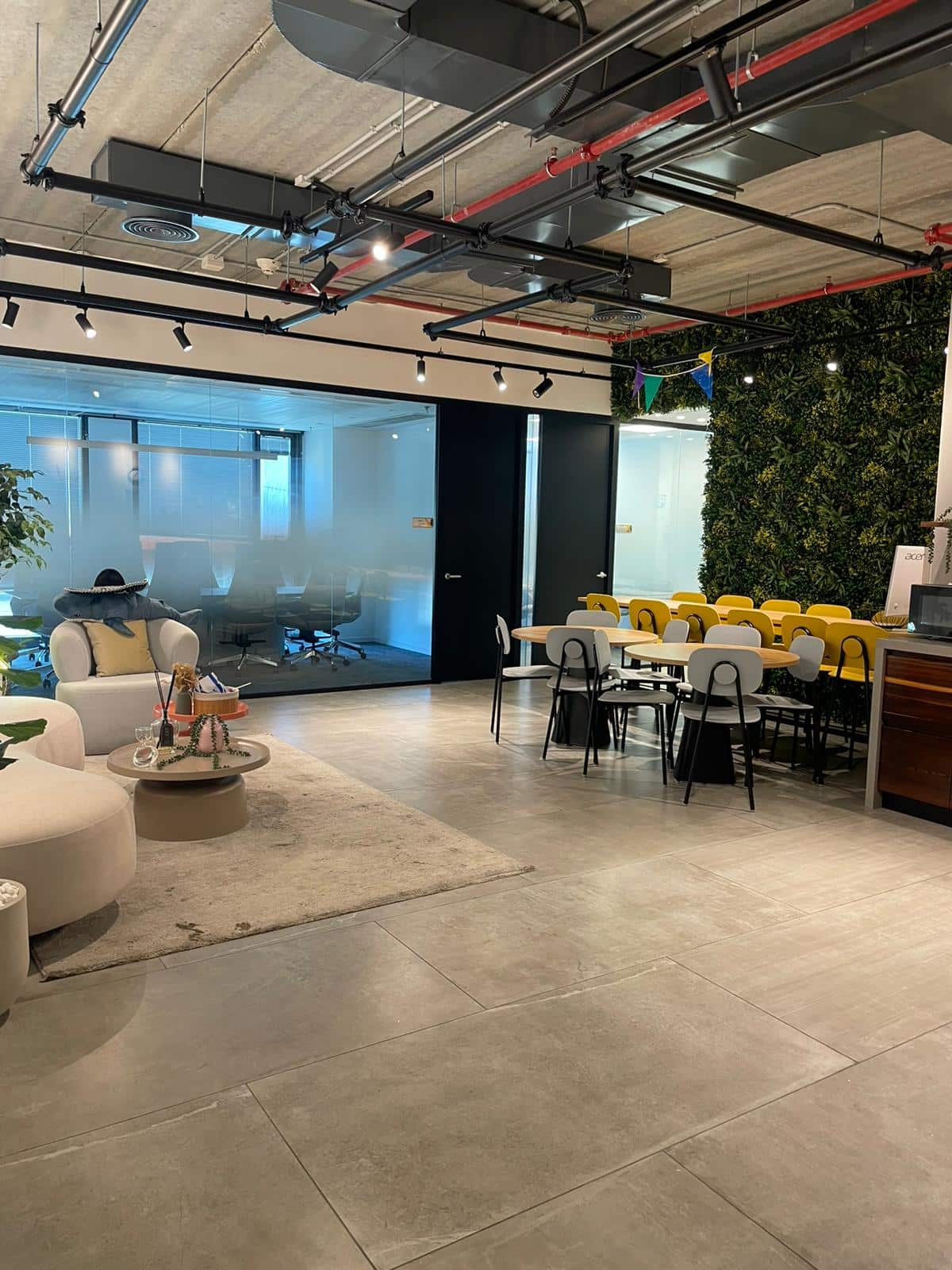 משרדים להשכרה מגדל השחר 440 מר מרוהטים משרדים להשכרה במגדל השחר 440 מ"ר