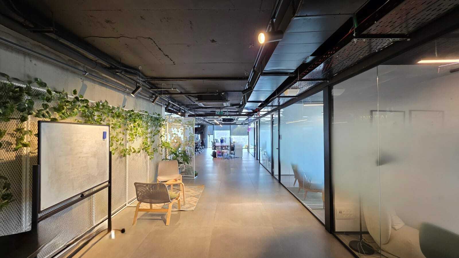 משרדים להשכרה במגדל במידטאון שטח 835 מר מרוהטים מהממים מגדל מידטאון