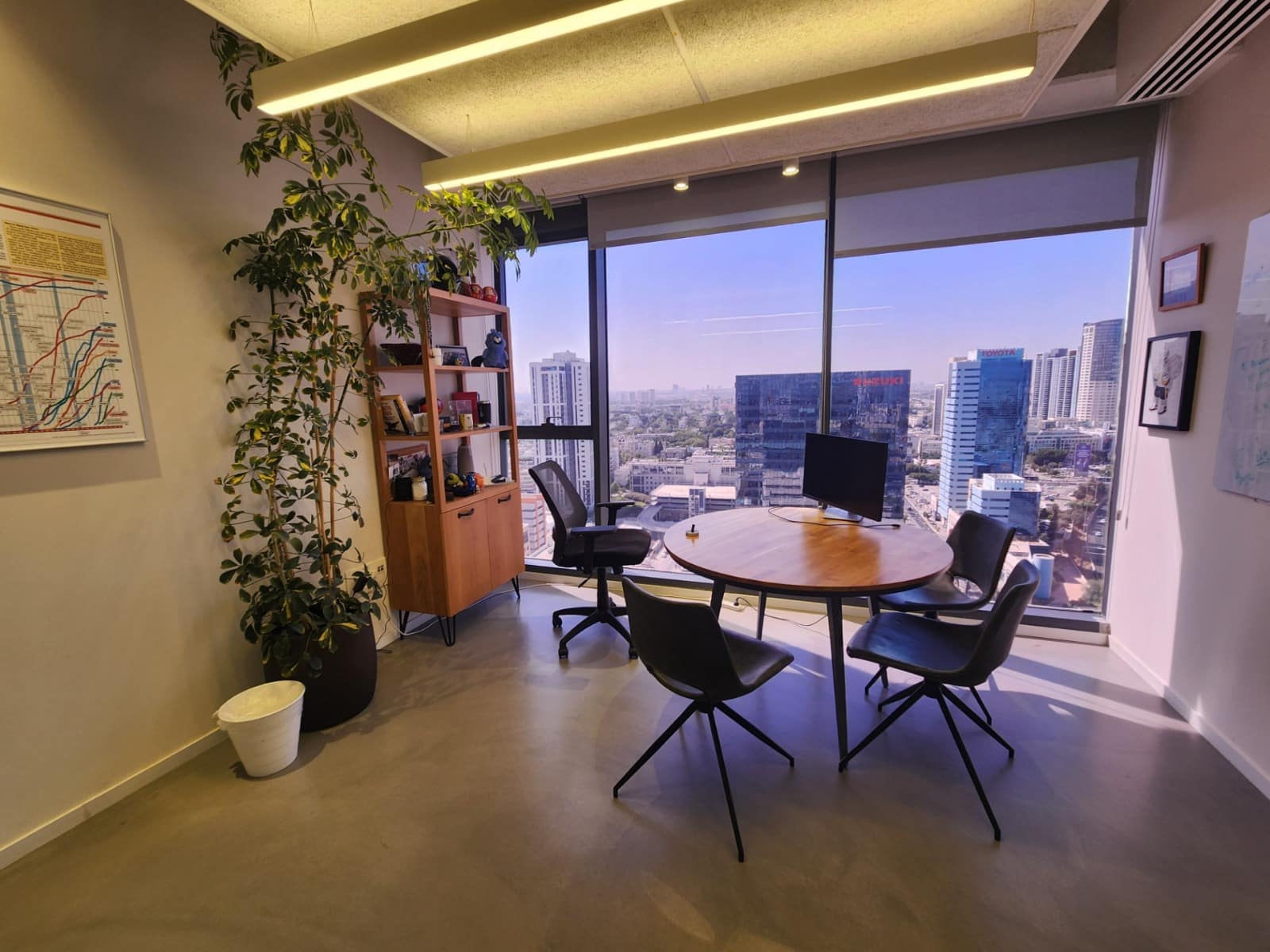 משרדים להשכרה במגדלי אלון 838 מר מרוהטים משרדים להשכרה במגדלי אלון תל אביב